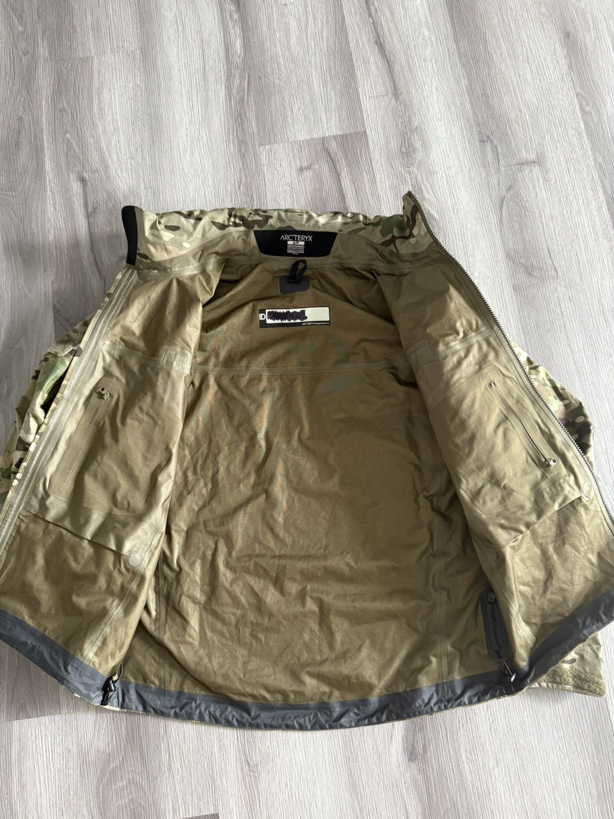 Arc'teryx Arc’teryx Leaf Alpha Jacket Size US S / EU 44-46 / 1 - 3 Thumbnail