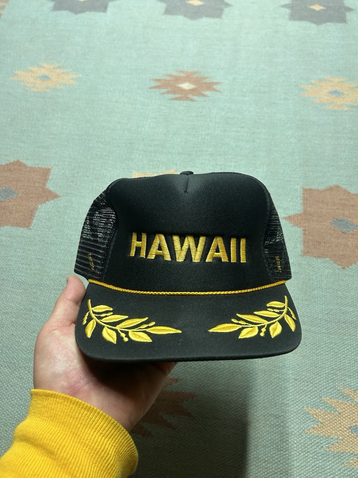 Vintage Vtg trucker hat Hawaii island gold leaf embroidered snapback Size ONE SIZE - 2 Thumbnail