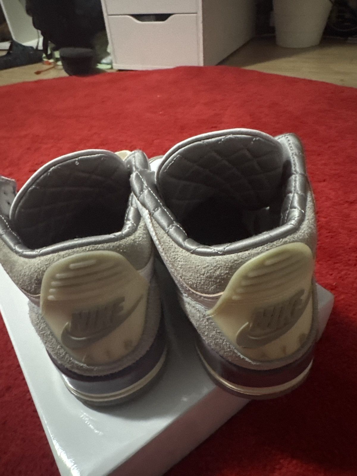 A Ma Maniere × Jordan Brand A Ma Maniere Jordan 3 Size US 9.5 / EU 42-43 - 8 Thumbnail
