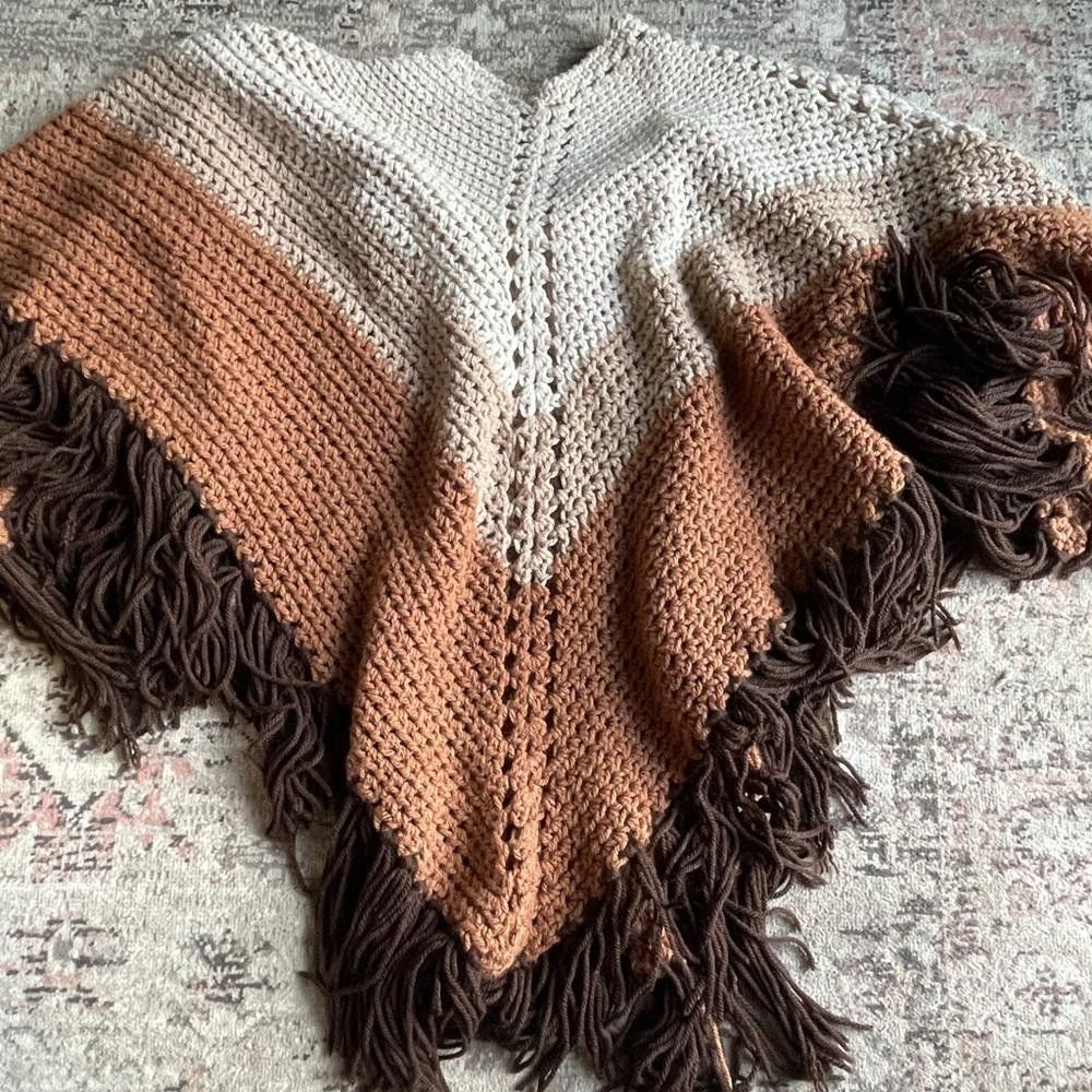 Designer One of a kind big Knitted poncho in earth tones Size XL / US 12-14 / IT 48-50 - 1 Thumbnail