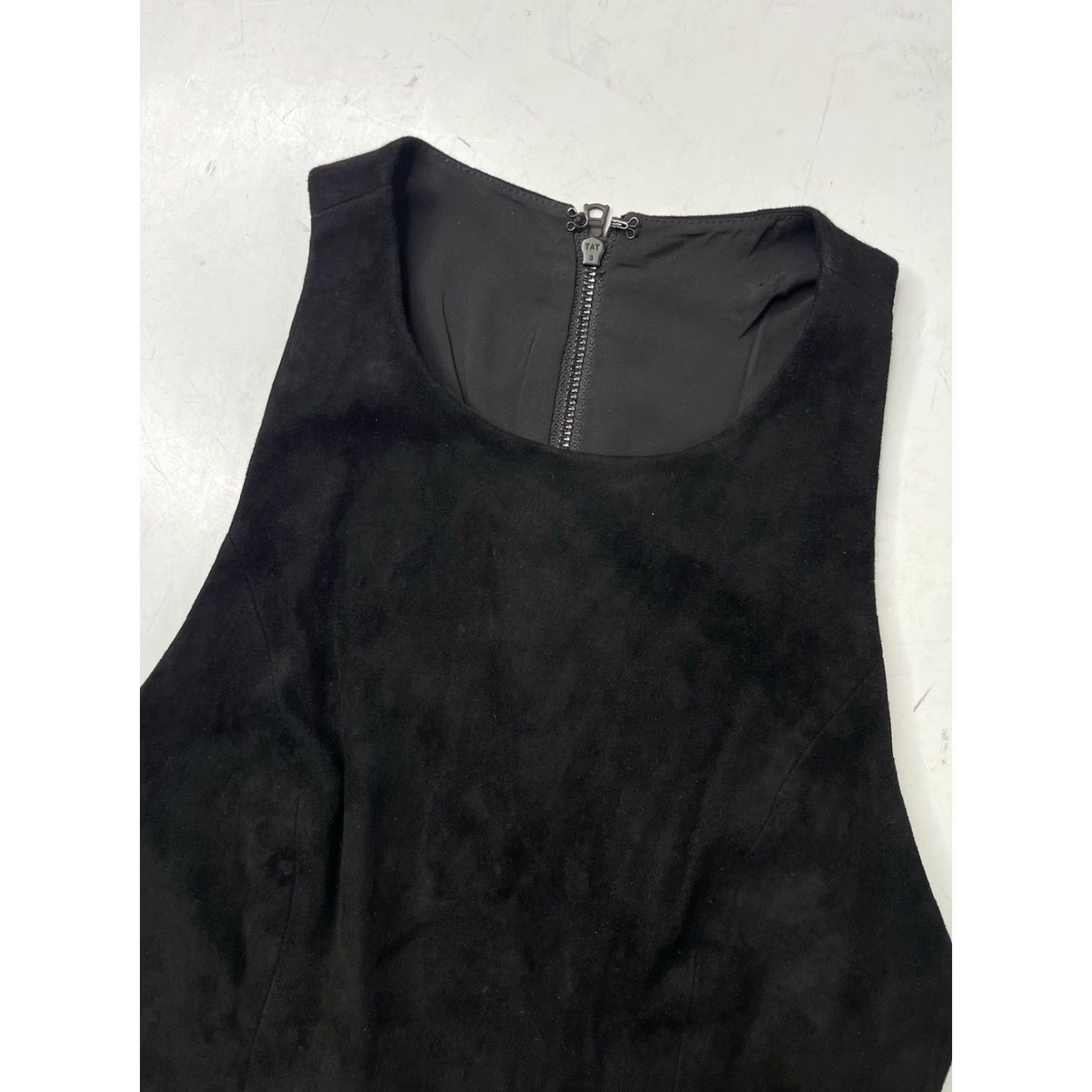 Alice + Olivia Alice + Olivia Tank Cropped Sleeveless Leather Lace Open Back Black Size 0 Women Size XS / US 0-2 / IT 36-38 - 2 Thumbnail