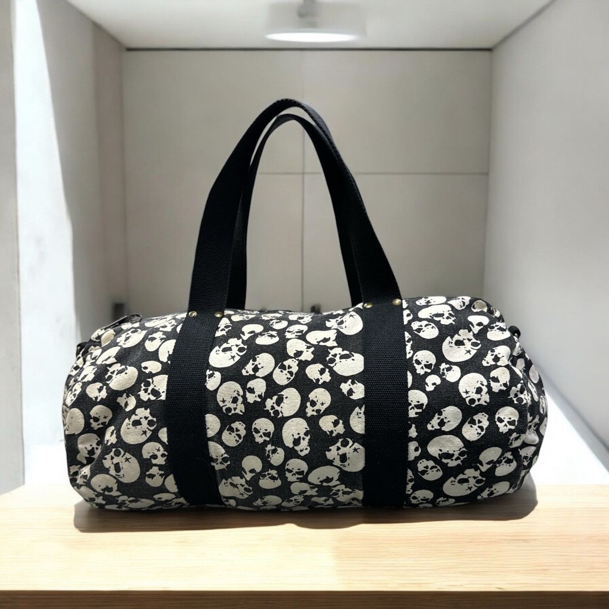 Japanese Brand FABRIC CONNECTION SKULLS FULLPRINT DUFFLE BAG Size ONE SIZE - 2 Thumbnail