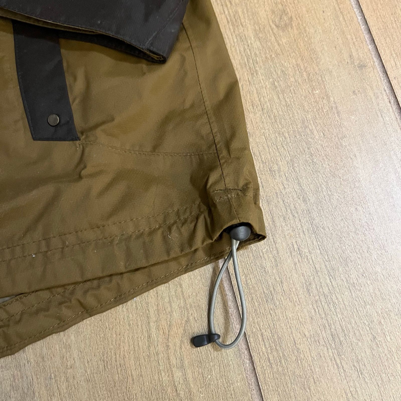 Mountain Hardwear Mountain Hardwear Dry Q Jacket Mens Sz M Brown Hooded ski Size US M / EU 48-50 / 2 - 12 Thumbnail