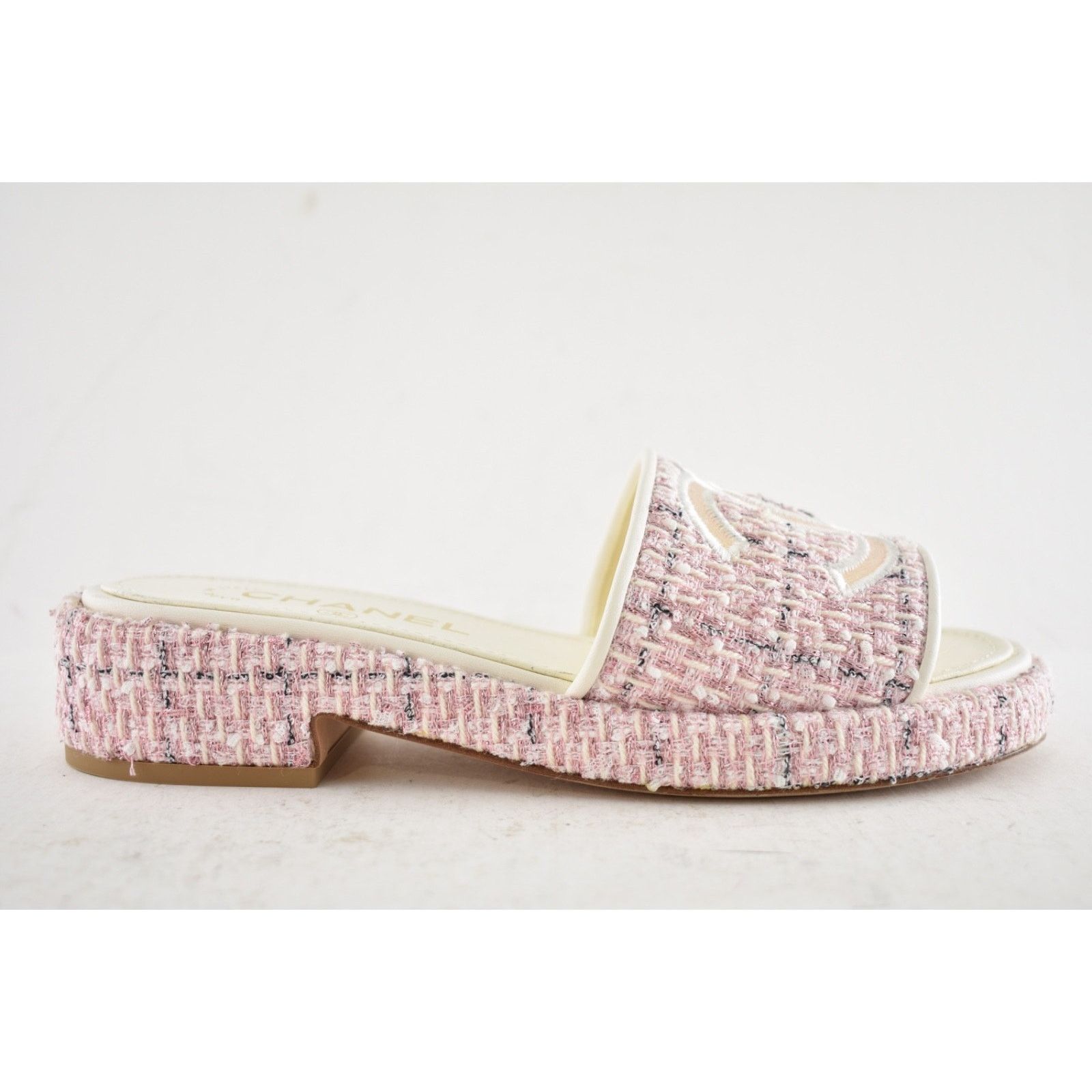 Chanel Chanel 20P Pink White Tweed Mesh CC Logo Slide Slip On Size US 6 / IT 36 - 2 Thumbnail