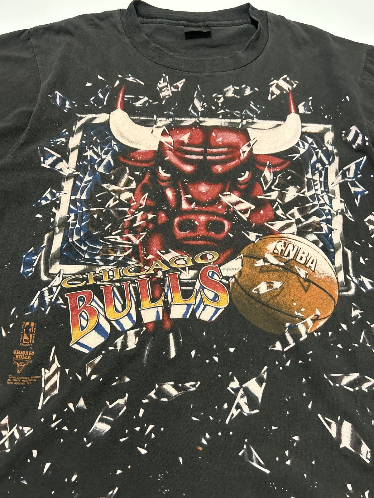 Changes VTG Faded Chicago Bulls Shattered Backboard Changes Tshirt Size US XL / EU 56 / 4 - 2 Thumbnail