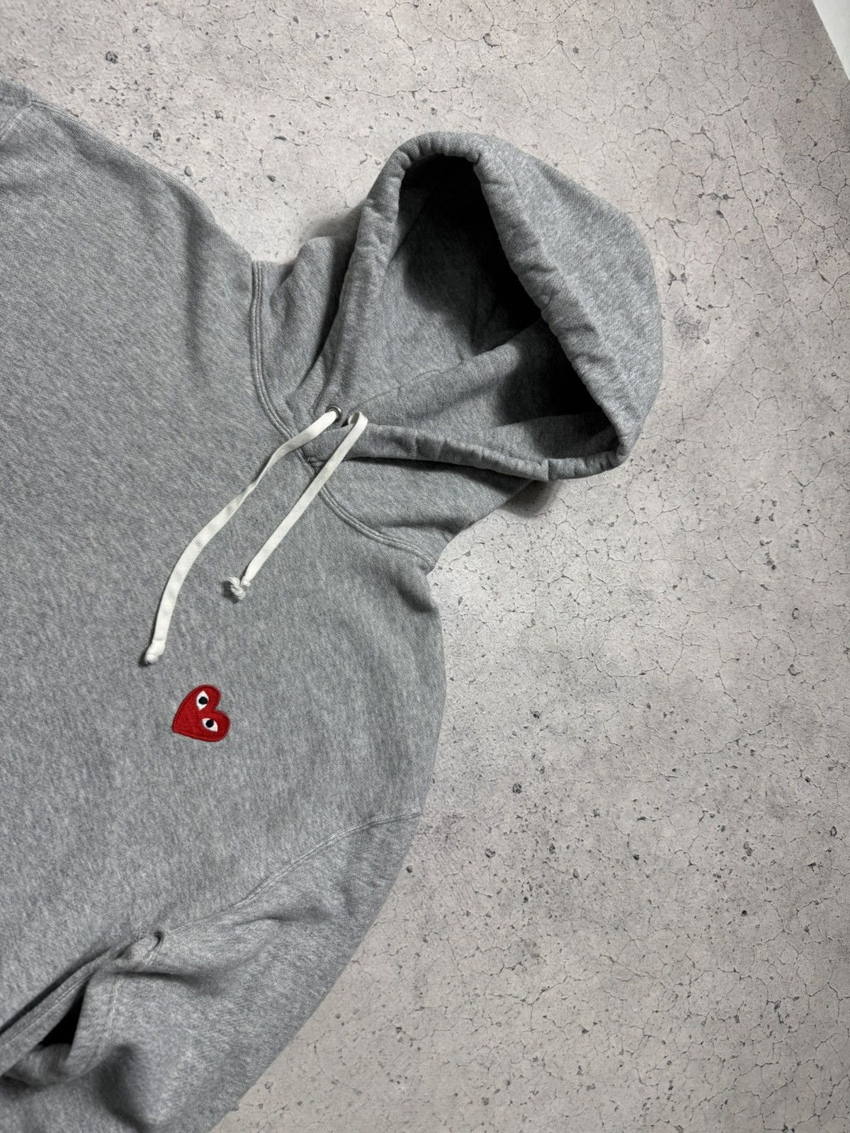 Comme des Garcons PLAY Play Comme Des Garcons CDG Love Grey Hoodie Size XL Size US XL / EU 56 / 4 - 5 Thumbnail