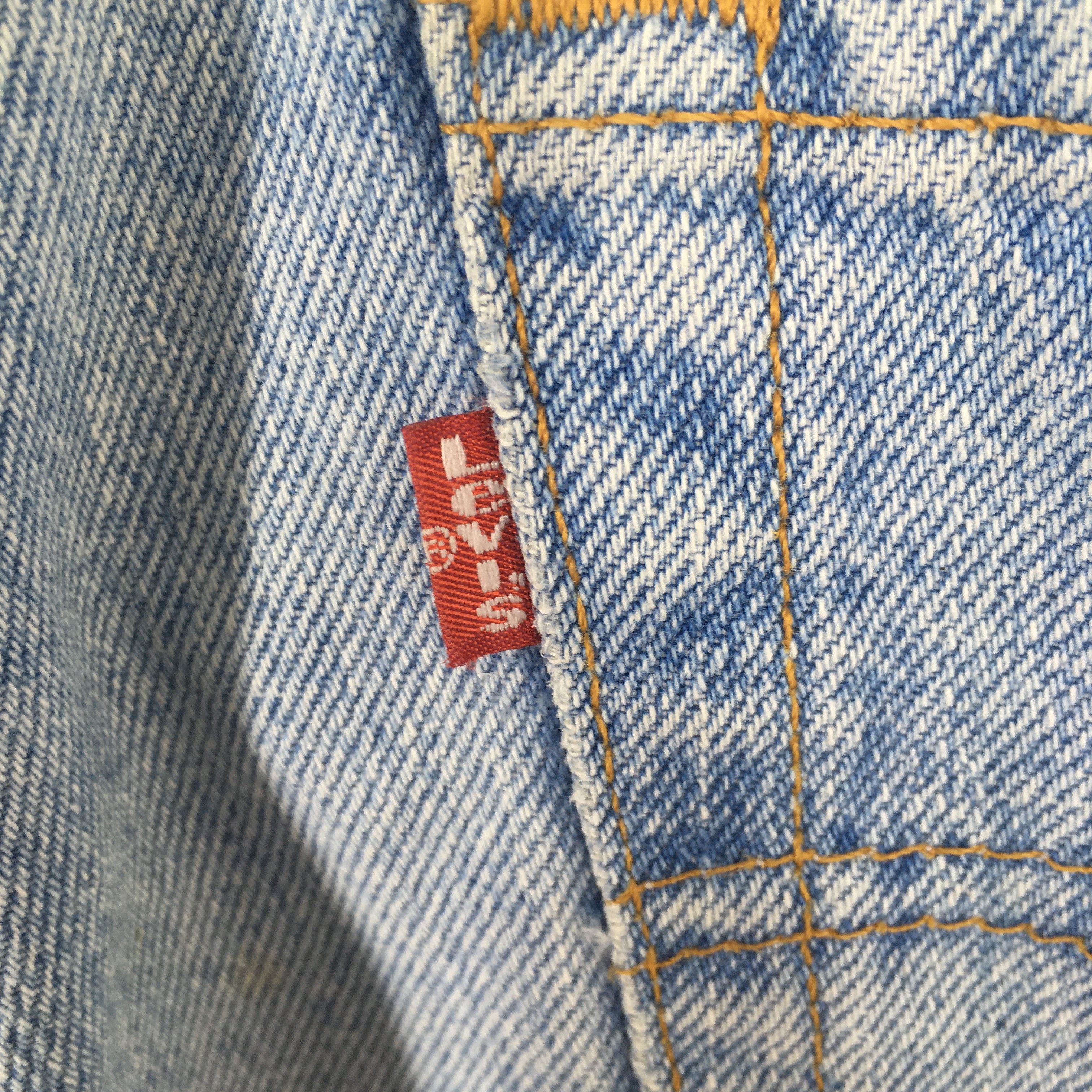 Levi's × Vintage Size 29x28 Vintage 90s Levi's 505 Faded Blue Jeans Size US 29 - 10 Thumbnail