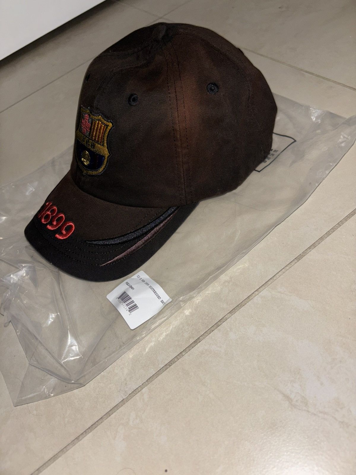 Travis Scott FC BARCELONA X TRAVIS SCOTT 1899 HAT Size ONE SIZE - 2 Thumbnail