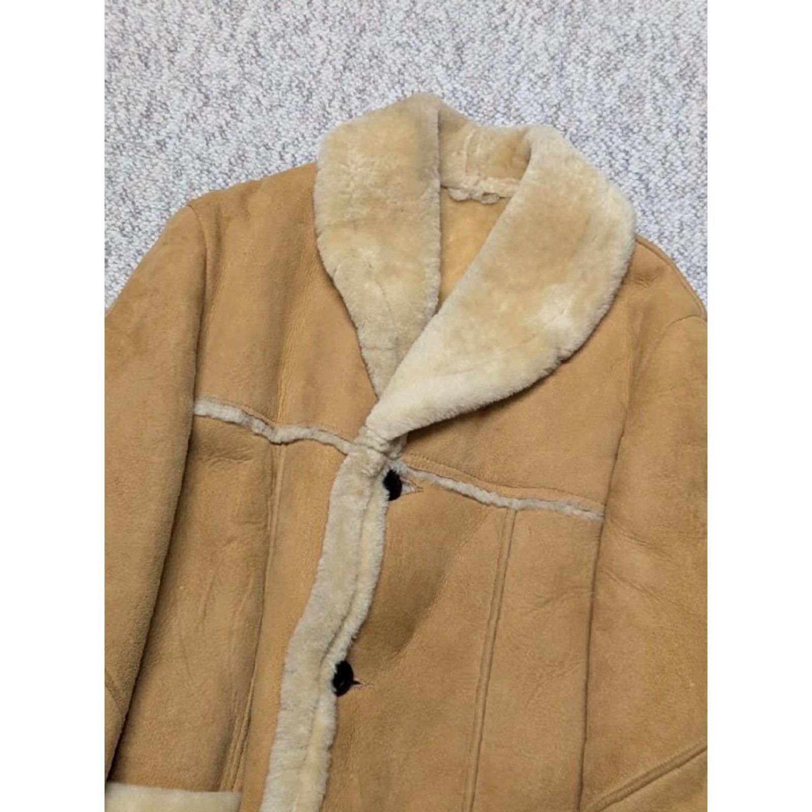 Vintage VINTAGE shearling coat western rancher coat jacket MEN M Brown leather sheepskin wool pile lined 40 chest 33 length 21 hem 19 shoulders 24.5 arm 40 Size US M / EU 48-50 / 2 - 7 Thumbnail