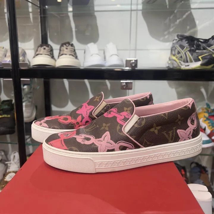 Louis Vuitton Louis Vuitton Colorful Logo Casual Sneakers -2508 Size US 5.5 / EU 38 - 1 Thumbnail