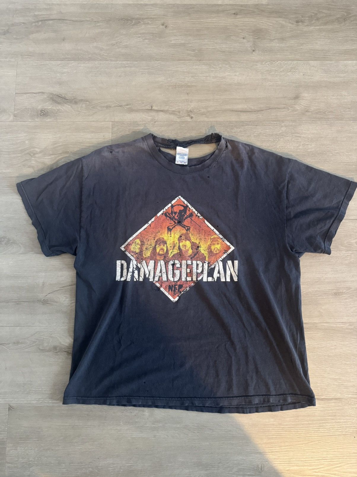 Band Tees THRASHED 2000s DAMAGEPLAN TEE XL Size US XL / EU 56 / 4 - 1 Thumbnail