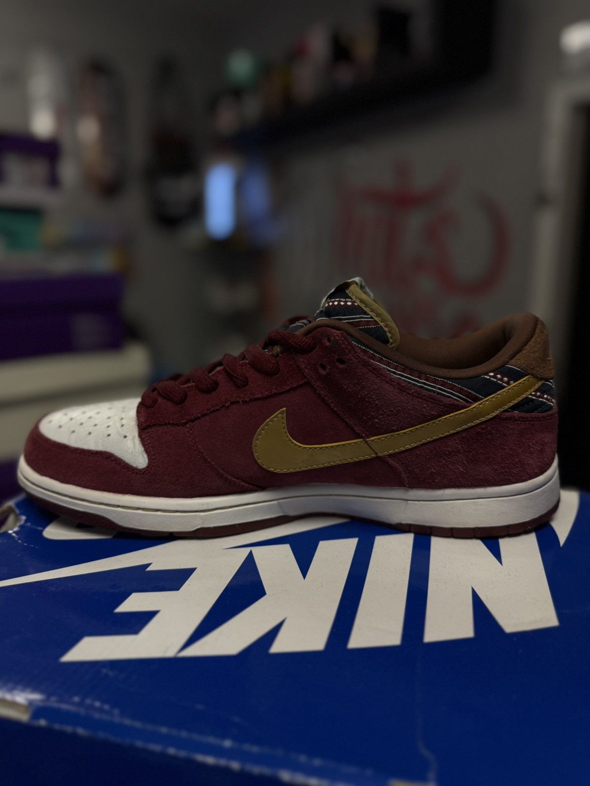 Nike Size 11 - Nike Dunk Pro SB Low Anchorman 2009 (304292-672 Size US 11 / EU 44 - 10 Thumbnail