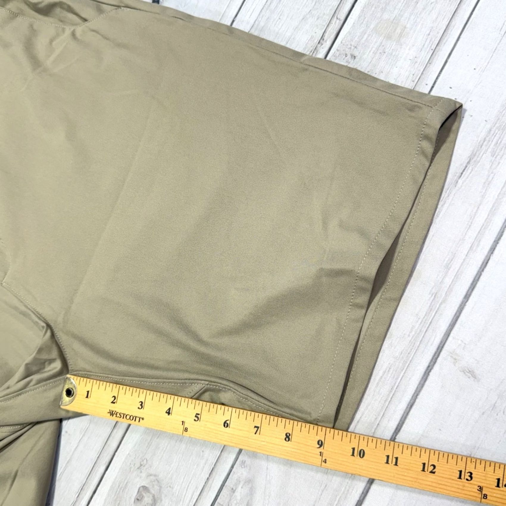 johnnie-O johnnie-O Shorts Mens 40 Khaki Chino Golf Prep 9" Inseam Casual Travel Pockets Solid Beige Regular Men Size US 40 / EU 56 - 7 Thumbnail
