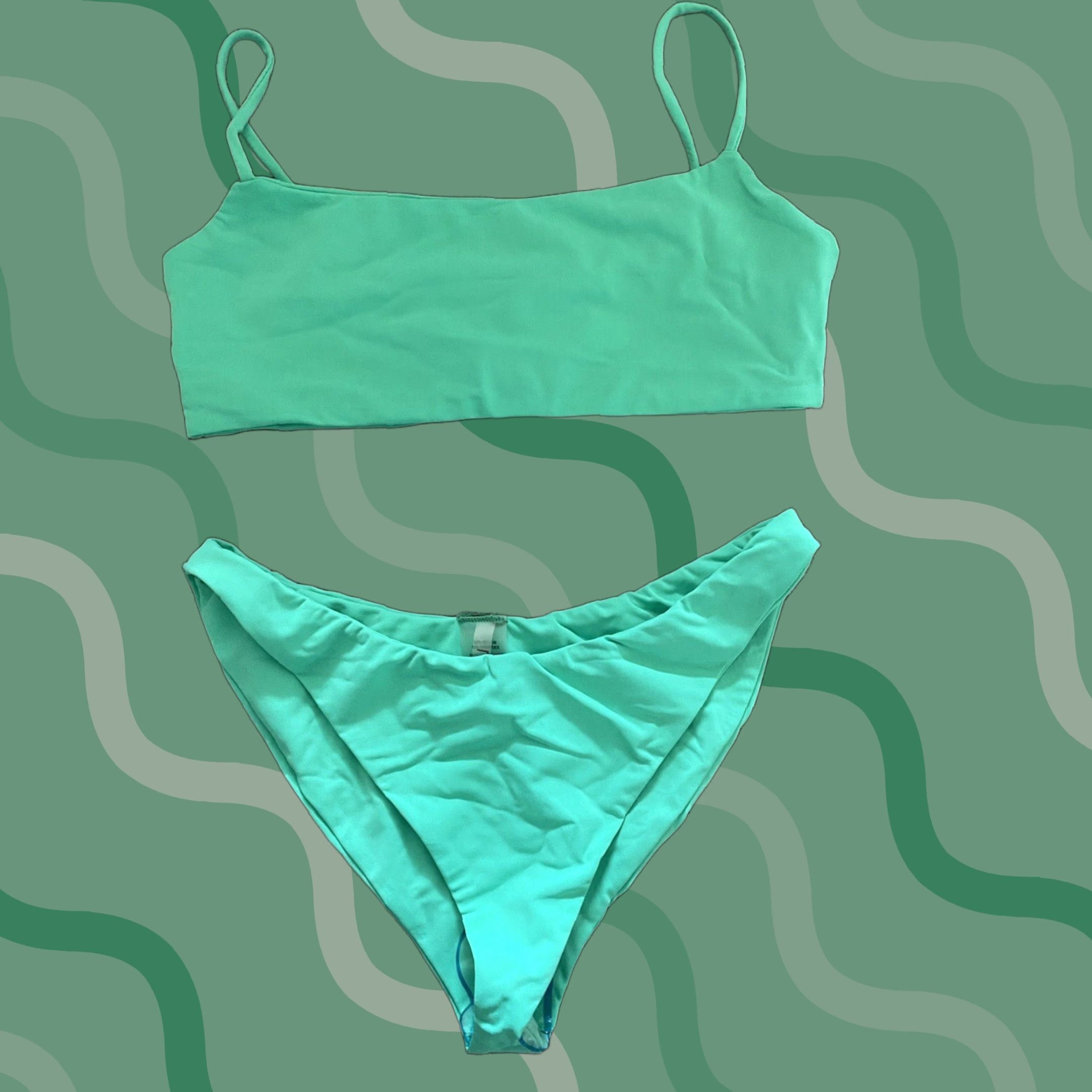 Lulus NWT New Lulus Bathing Suit Women’s Green Size M Top / Size L Bottoms Size M / US 6-8 / IT 42-44 - 1 Thumbnail