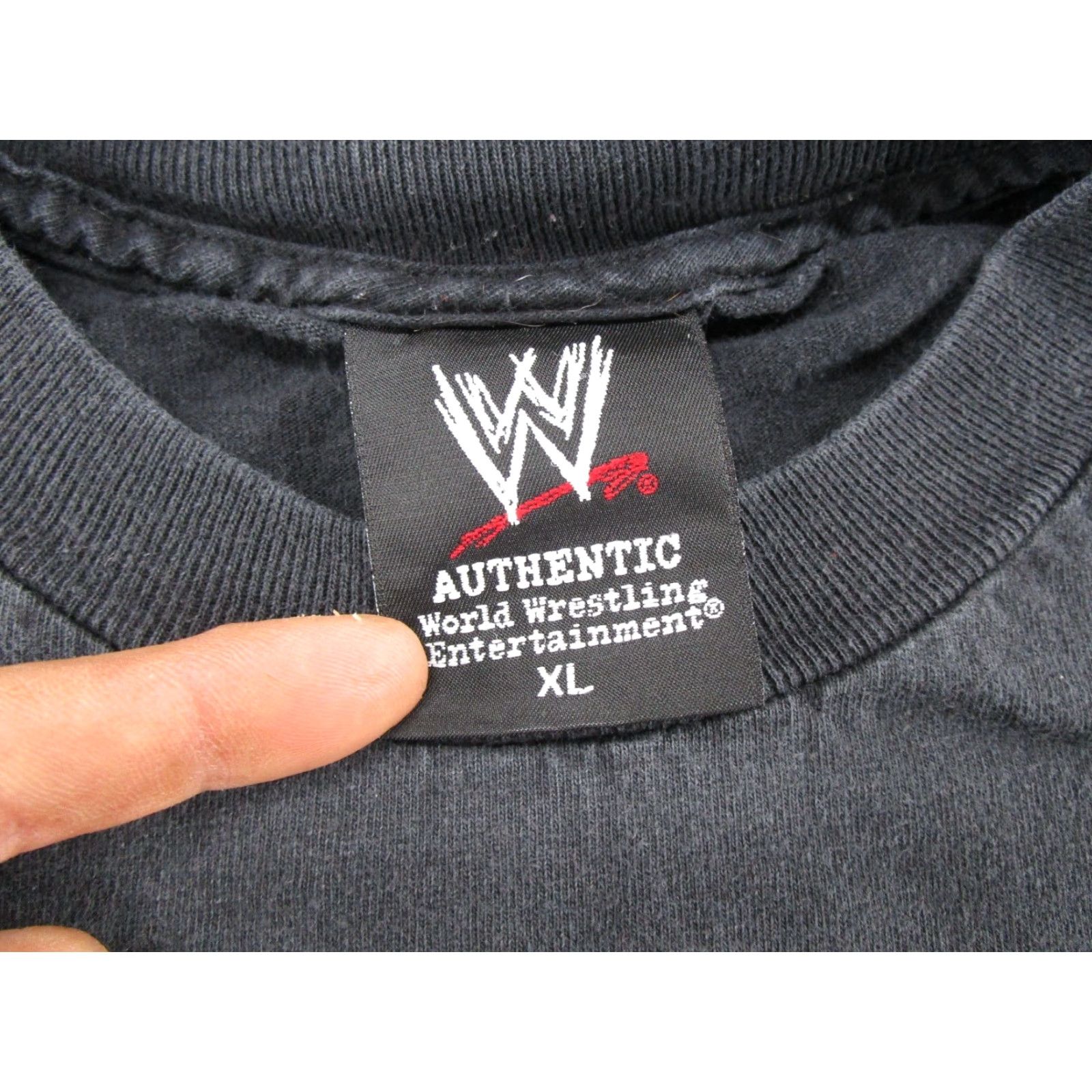 Vintage VINTAGE WWE MR. KENNEDY Ken Anderson Authentic Wrestling Shirt XL Black Crew Neck Short Sleeve Mens T-Shirt 2000s Wrestling Logo Print Size US XL / EU 56 / 4 - 4 Thumbnail