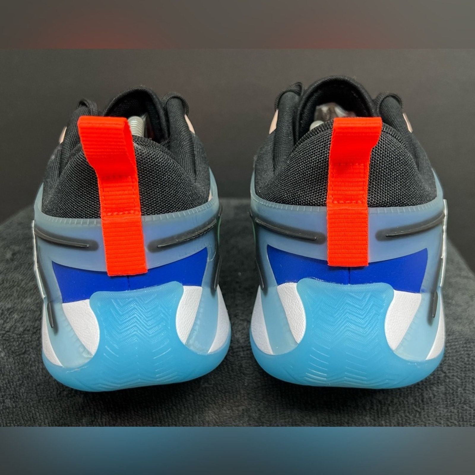 Jordan Brand Nike WMMNS Jordan Heir PF Black Women 12.5 Men 11 WORN ONCE Size US 11 / EU 44 - 7 Thumbnail