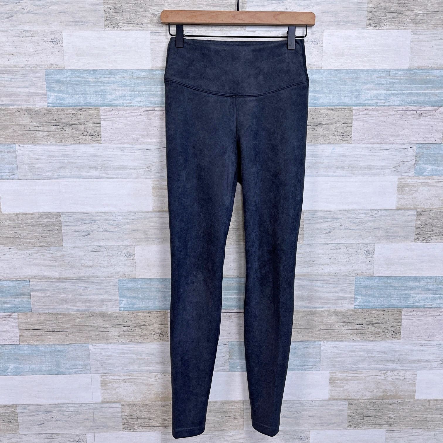 White House Black Market White House Black Market Ultra Suede Runway Leggings Gray 00 Size 24" / US 00 / IT 34 - 1 Thumbnail