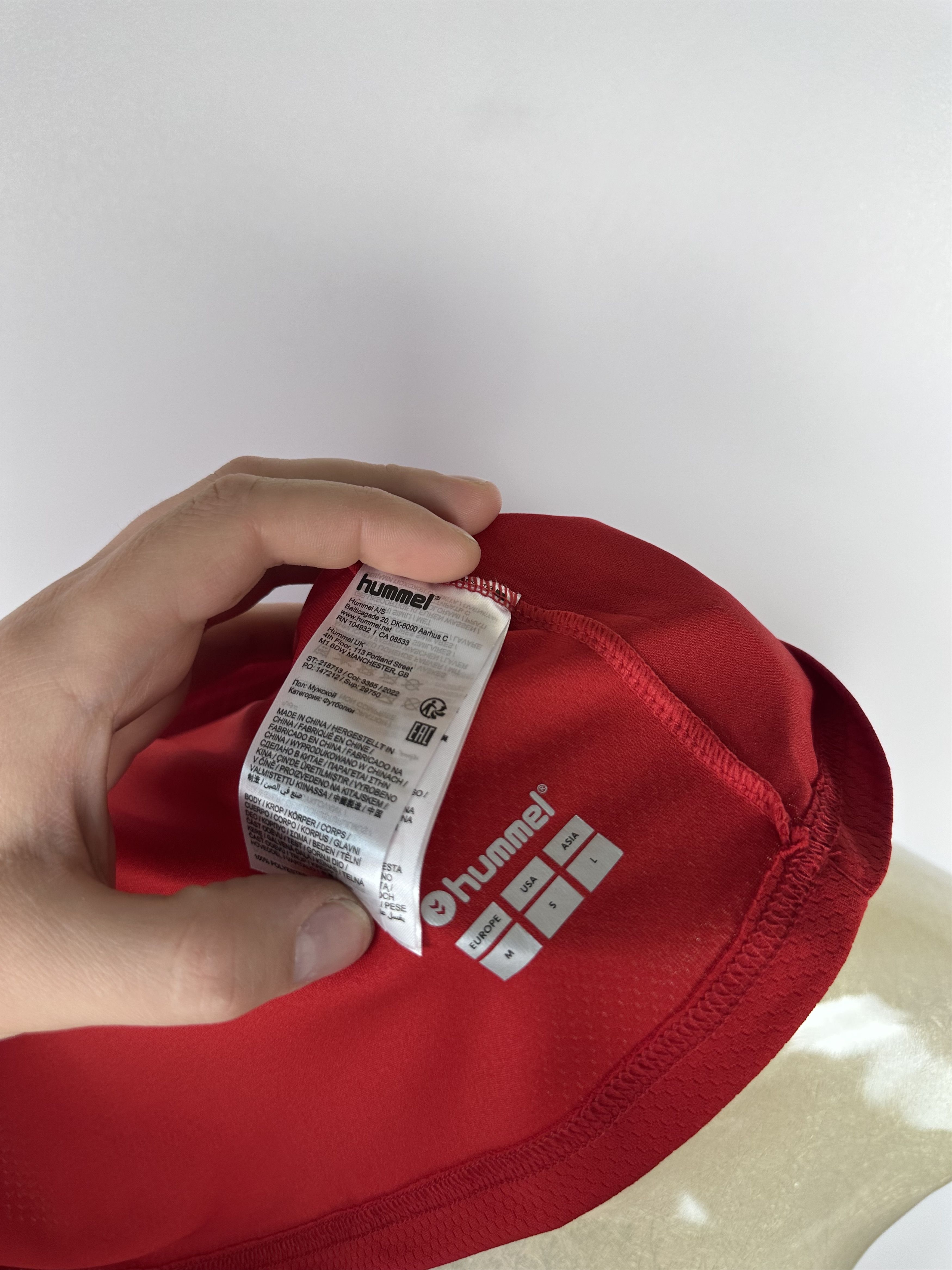 Hummel DENMARK 2022 2023 FOOTBALL SHIRT SOCCER JERSEY #25 LINDSTROM Size US S / EU 44-46 / 1 - 11 Thumbnail