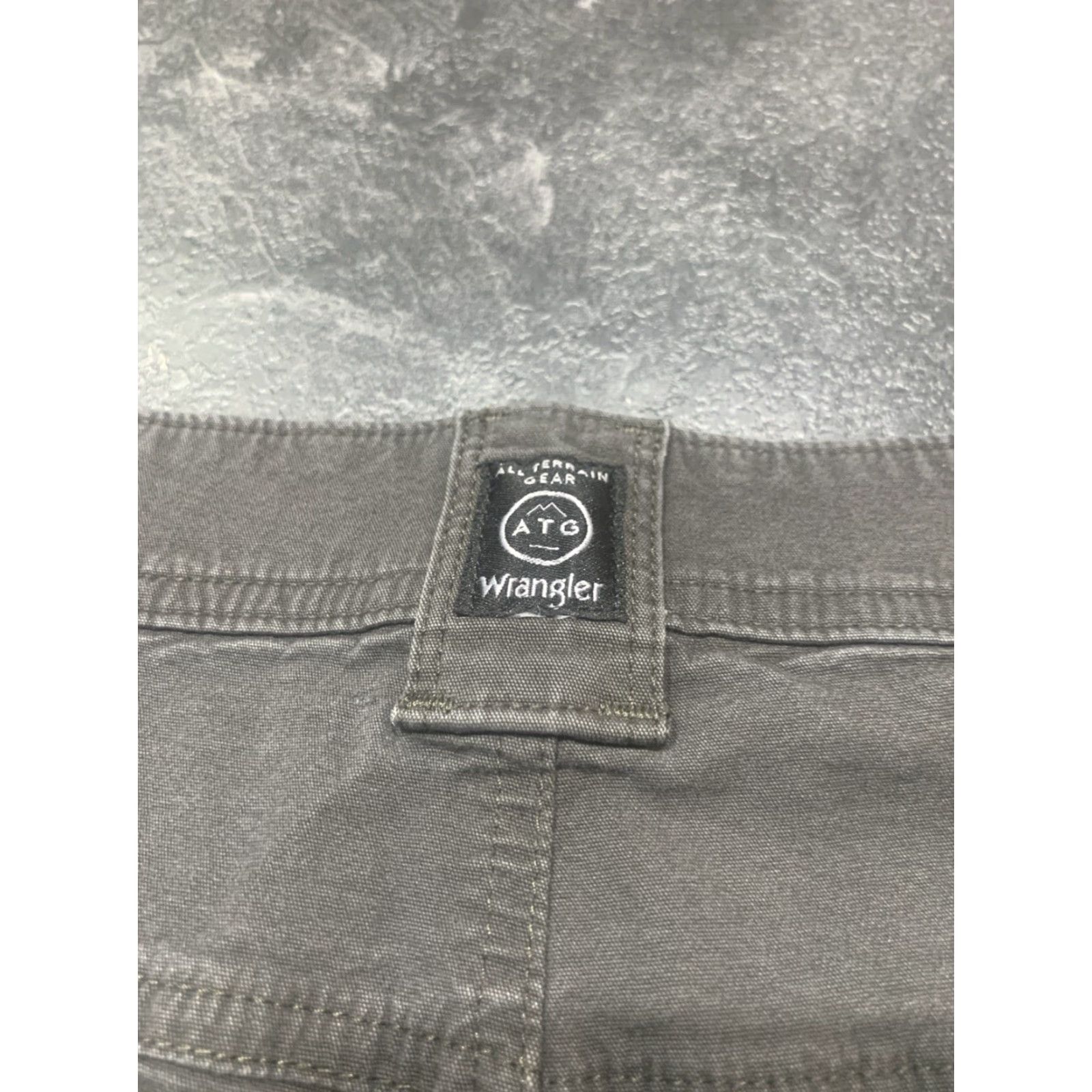Wrangler VINTAGE Wrangler Men Cargo Shorts 34 Gray Cotton Canvas Utility Hiking Camping All Terrain Gear Size US 34 / EU 50 - 6 Thumbnail