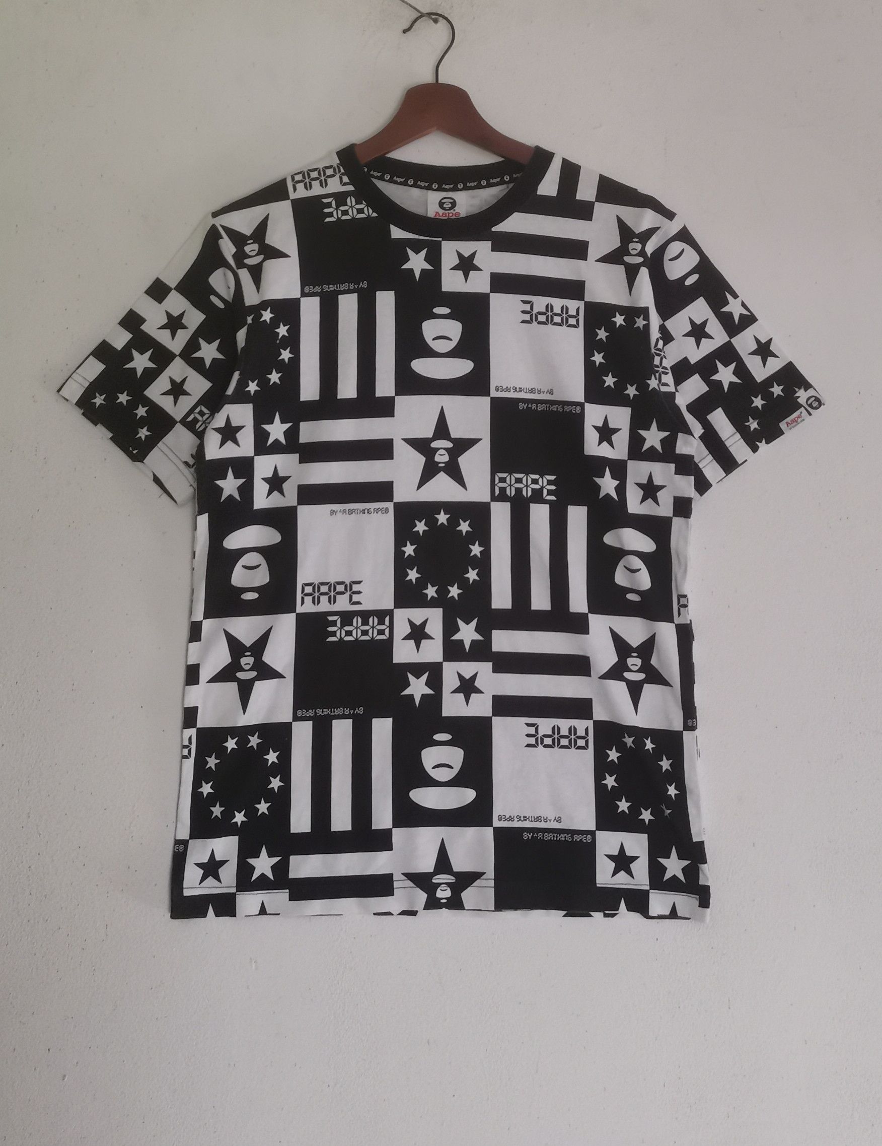 Bape Rare Aape by a bathing ape over print t-shirt Size US S / EU 44-46 / 1 - 1 Thumbnail