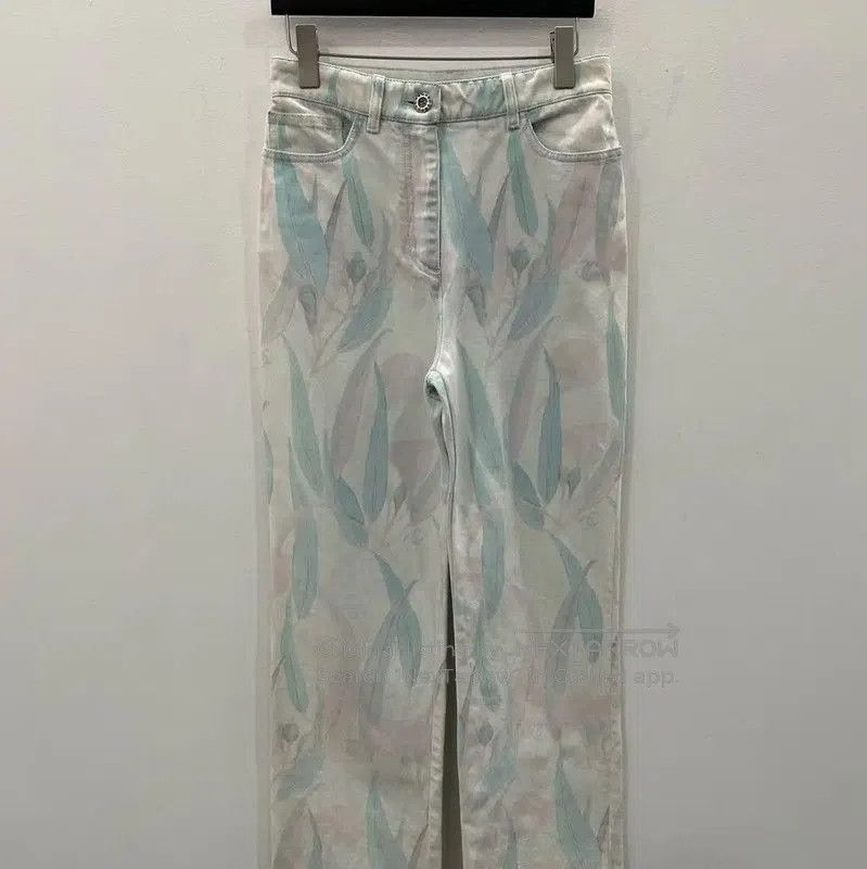 Chanel Chanel White Denim Casual Pants for Women . Size 27" / US 4 / IT 40 - 3 Thumbnail