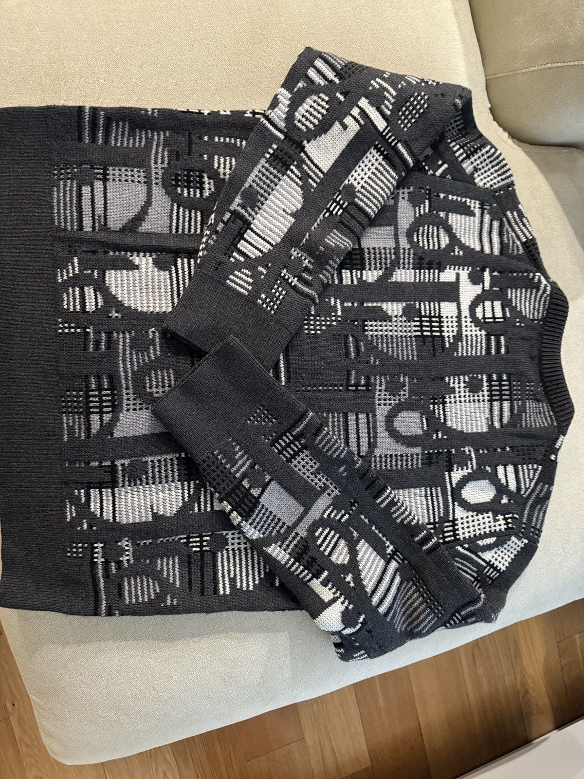 Dior Oblique Black & Grey Virgin wool sweater Size US L / EU 52-54 / 3 - 3 Thumbnail