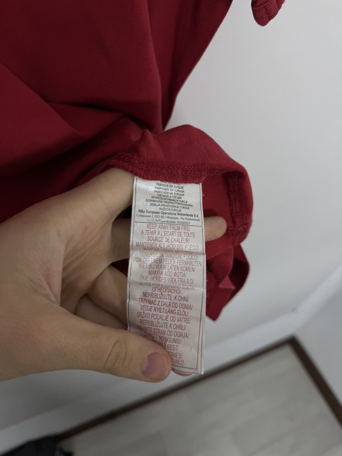 Nike Vintage Y2K Nike Fit Travis Scott Mini Swoosh T-Shirt Red Size US XL / EU 56 / 4 - 10 Thumbnail