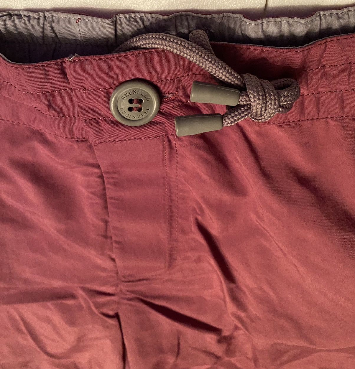 Brunello Cucinelli Brunello Cucinelli 🇮🇹 Oxblood Techno Resort Swim Shorts L NWT Size US 36 / EU 52 - 11 Thumbnail
