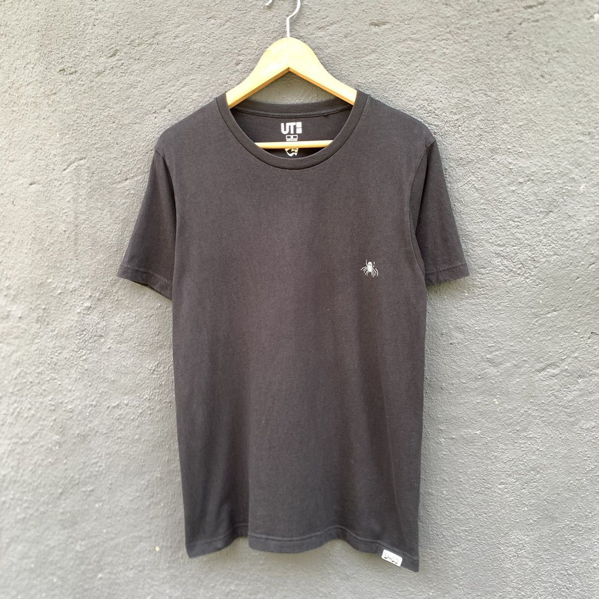 Uniqlo Thrashed Faded Hunter X Hunter X Uniqlo Anima Tee Size US M / EU 48-50 / 2 - 3 Thumbnail