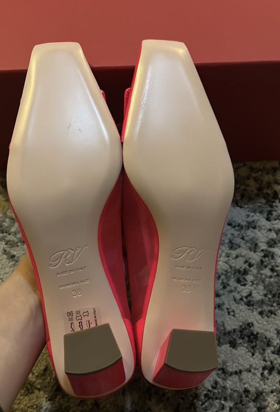 Roger Vivier ROGER VIVIER Belle Embellished mesh patent leather Pump Size US 8 / IT 38 - 6 Thumbnail