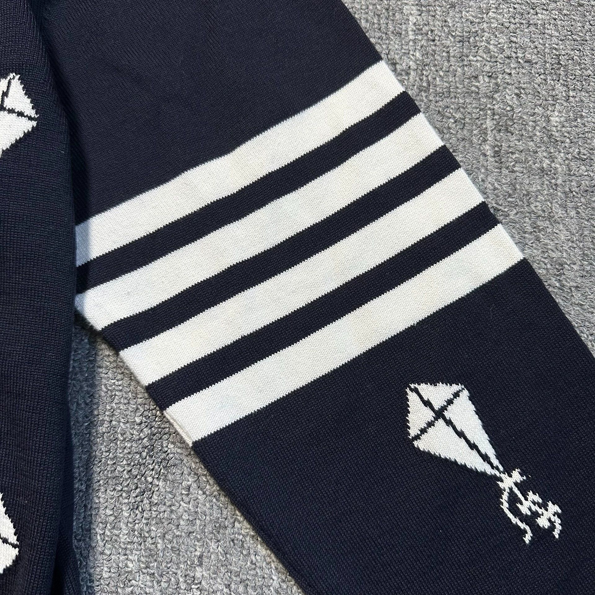 Thom Browne thom browne navy cardigan with kite print Size US M / EU 48-50 / 2 - 2 Thumbnail