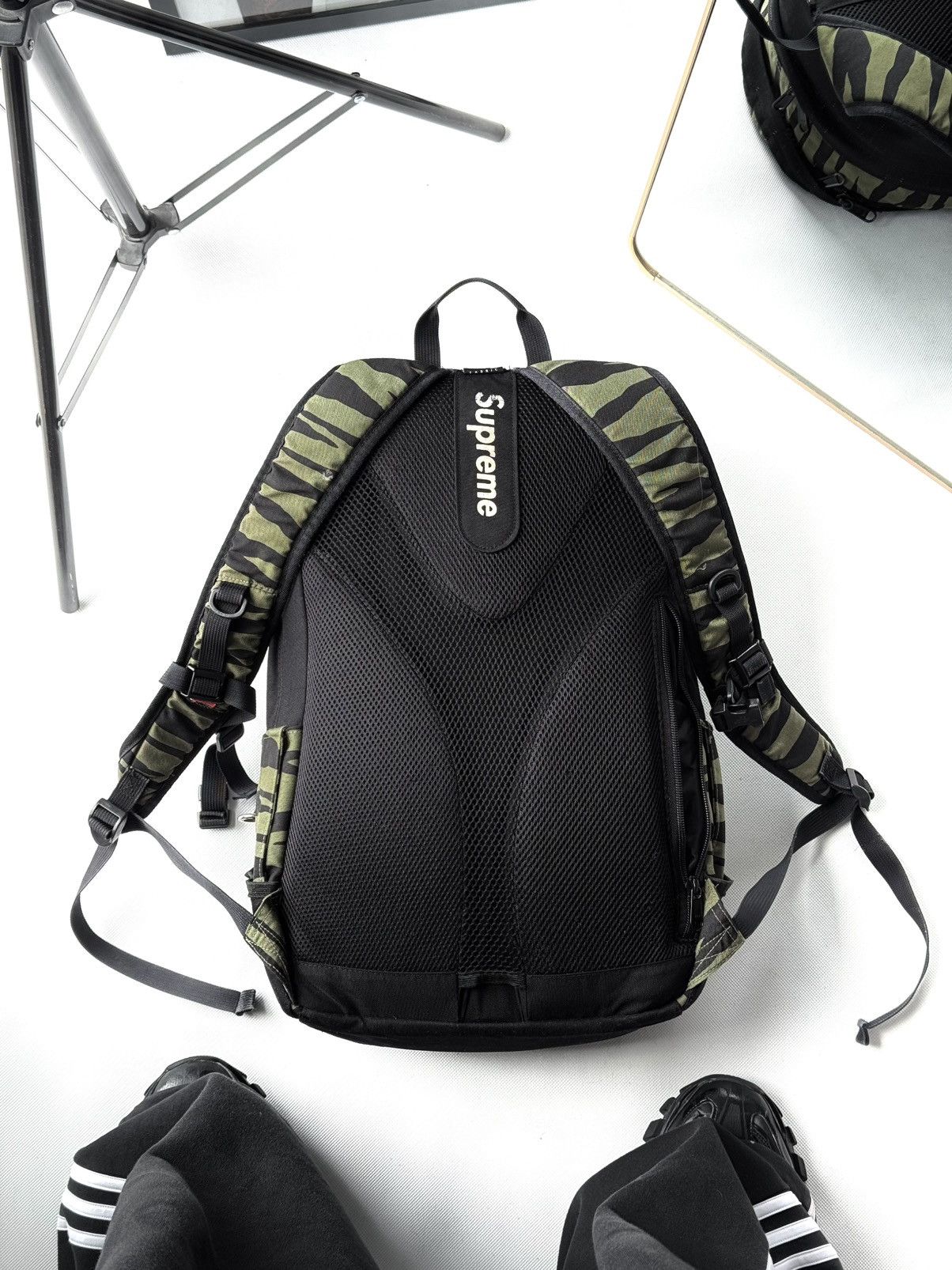 Supreme Vintage Archive Supreme 00s Box Logo Olive Zebra Backpack Size ONE SIZE - 8 Thumbnail
