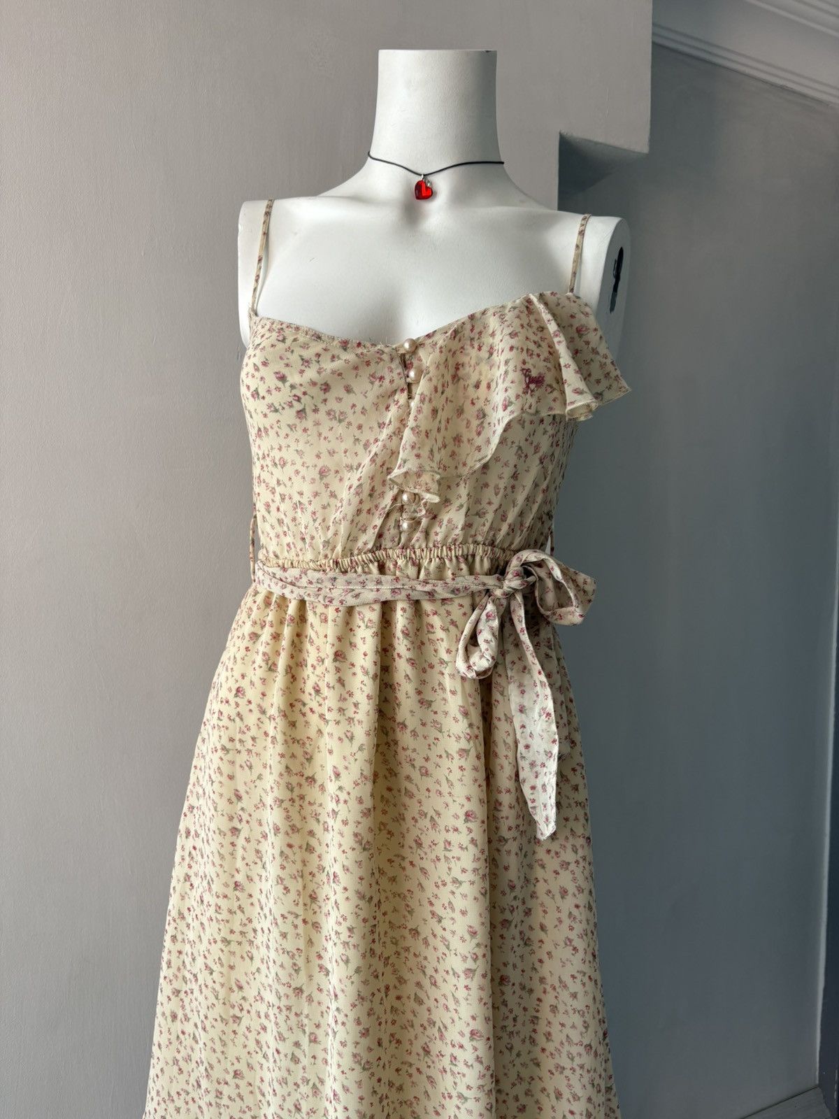 Vintage Guess dress Size M / US 6-8 / IT 42-44 - 10 Thumbnail