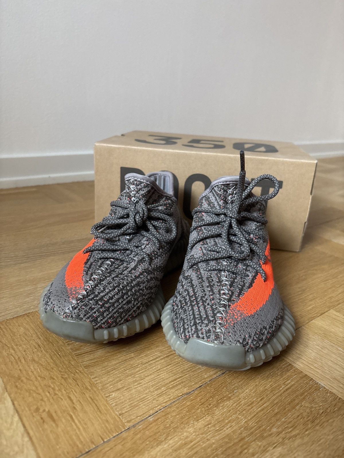 Adidas Yeezy boost 350 V2 Size US 8 / EU 41 - 5 Thumbnail