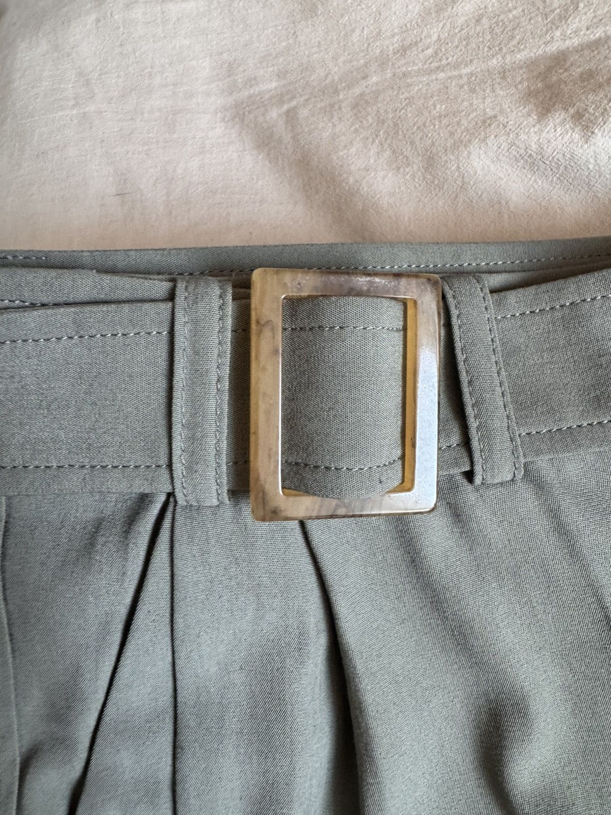 RECTO RECTO RM 25S Wrinkle Detail Belted Shorts in Dark Khaki Size US 32 / EU 48 - 19 Thumbnail
