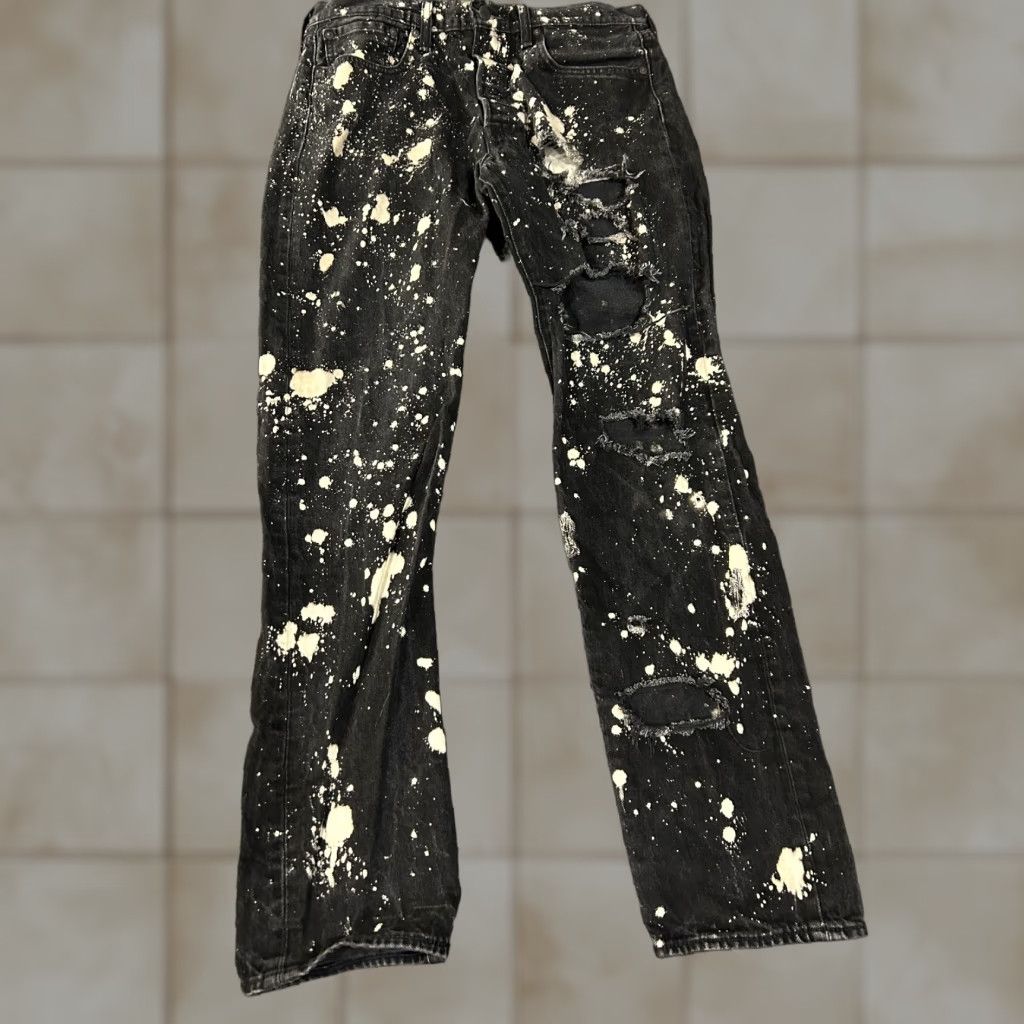 Levi's Levi's 501 Jeans Mens W34 L34 Black Distressed Splatter 5-Pocket Regular Fit Straight Vintage: No (Levi's) Size US 34 / EU 50 - 1 Thumbnail