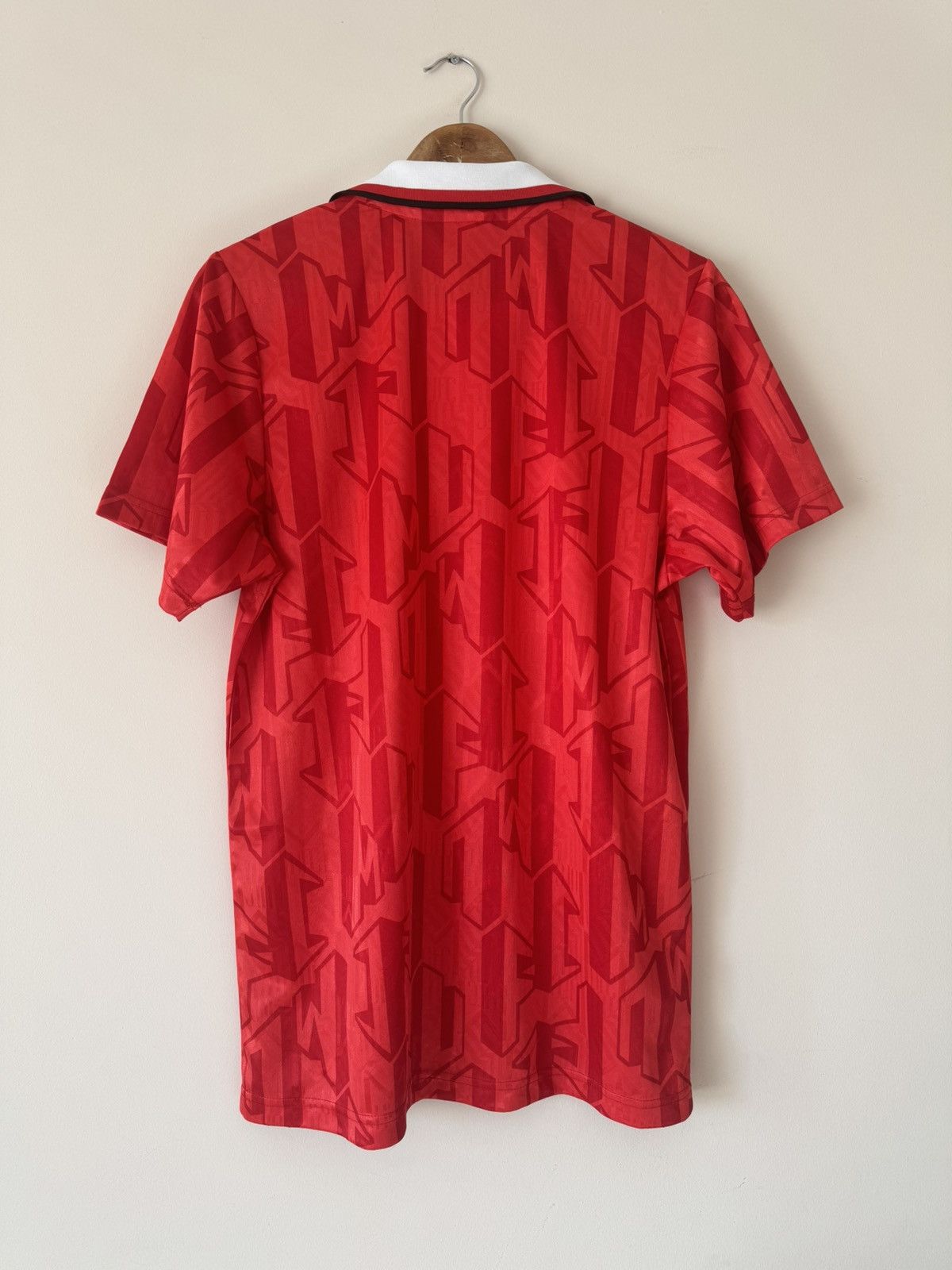 Vintage Vintage Manchester United 1992-1994 Score Draw Soccer Jersey Size US M / EU 48-50 / 2 - 2 Thumbnail