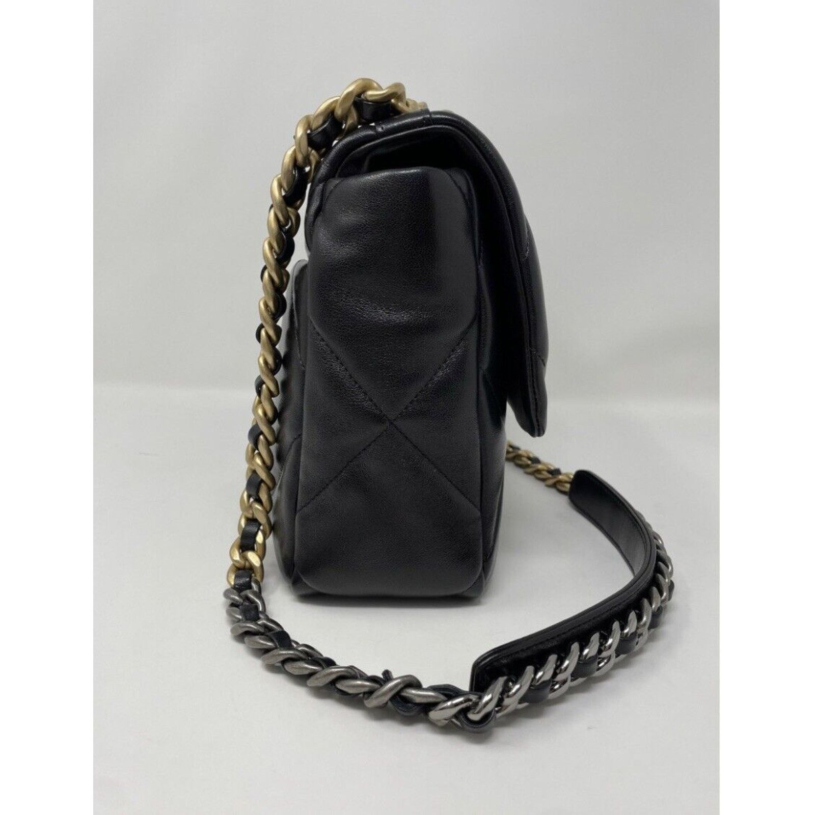 Chanel CHANEL 19 Large Flap Black Quilted Leather Shoulder Bag Size ONE SIZE - 9 Thumbnail