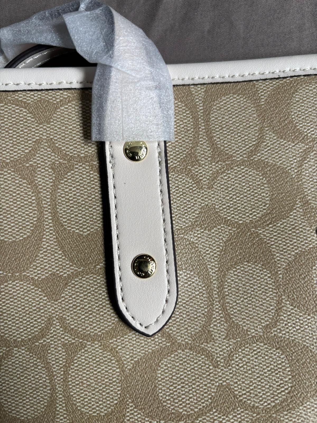 Coach Coach City Tote Bag - Signature Canvas - New With Tags Size ONE SIZE - 3 Thumbnail