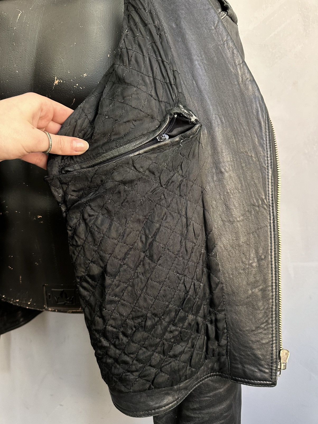Avirex Vintage Cropped Aviator Leather Jacket Harley Davidson Japan Size US M / EU 48-50 / 2 - 14 Thumbnail