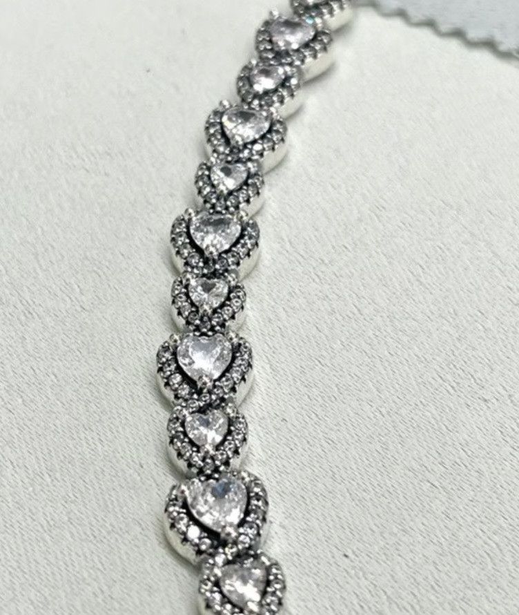 pandora PANDORA HALO HEARTS STERLING SILVER BRACELET SIZE 18 Size ONE SIZE - 3 Thumbnail