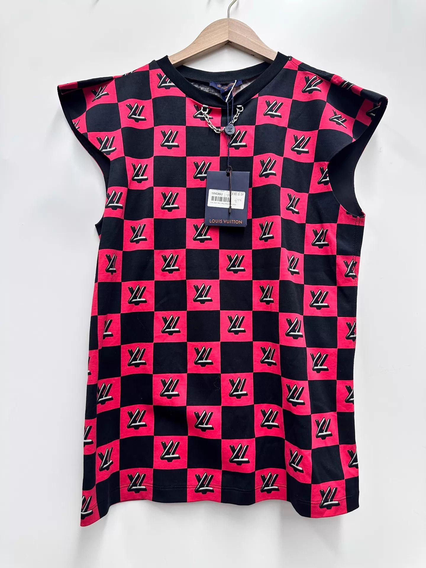 Louis Vuitton Louis Vuitton All Over Print Tank Top XL Size XL / US 12-14 / IT 48-50 - 1 Thumbnail