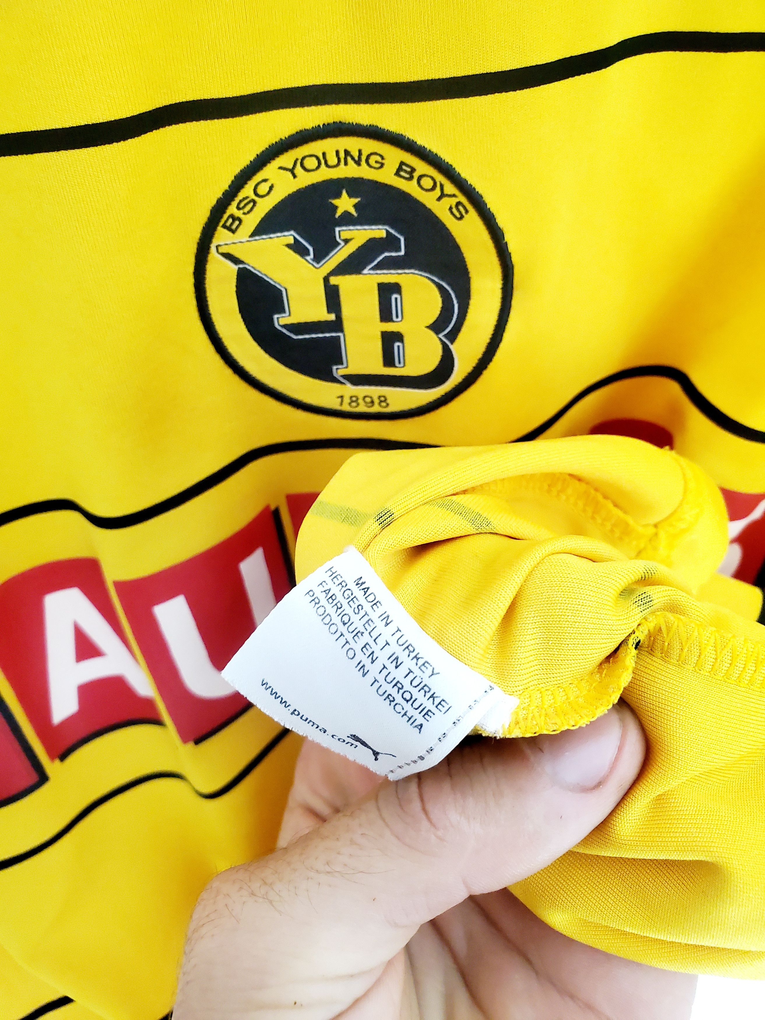Puma YOUNG BOYS 2011 2012 HOME SOCCER JERSEY PUMA L Size US L / EU 52-54 / 3 - 6 Thumbnail