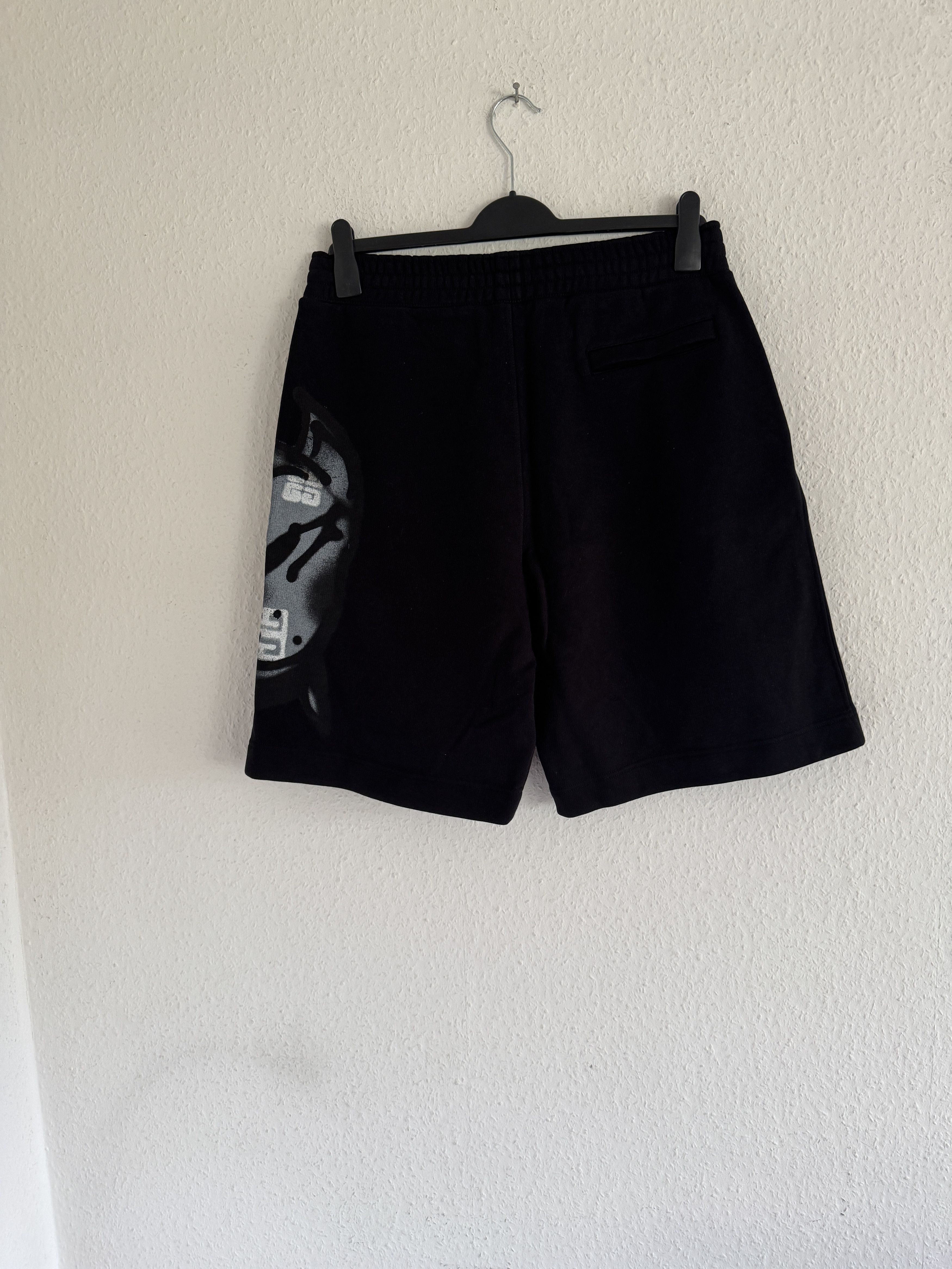 Chito × Givenchy Givenchy Chito Edition Dog Print Shorts – Black Size US 32 / EU 48 - 5 Thumbnail