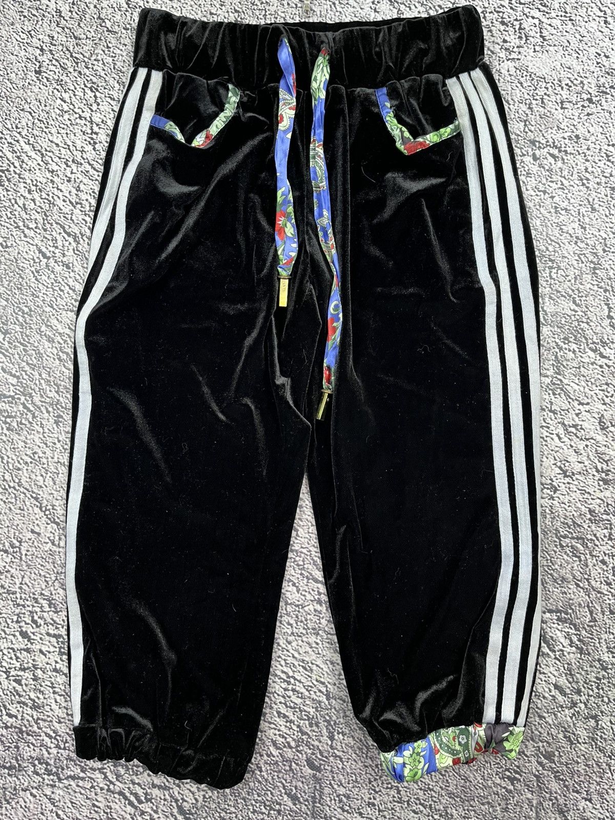 Denis Simachev Denis Simachev Velvet Tracksuit Black Floral Stripe Set Rare Size 28" / US 6 / IT 42 - 2 Thumbnail