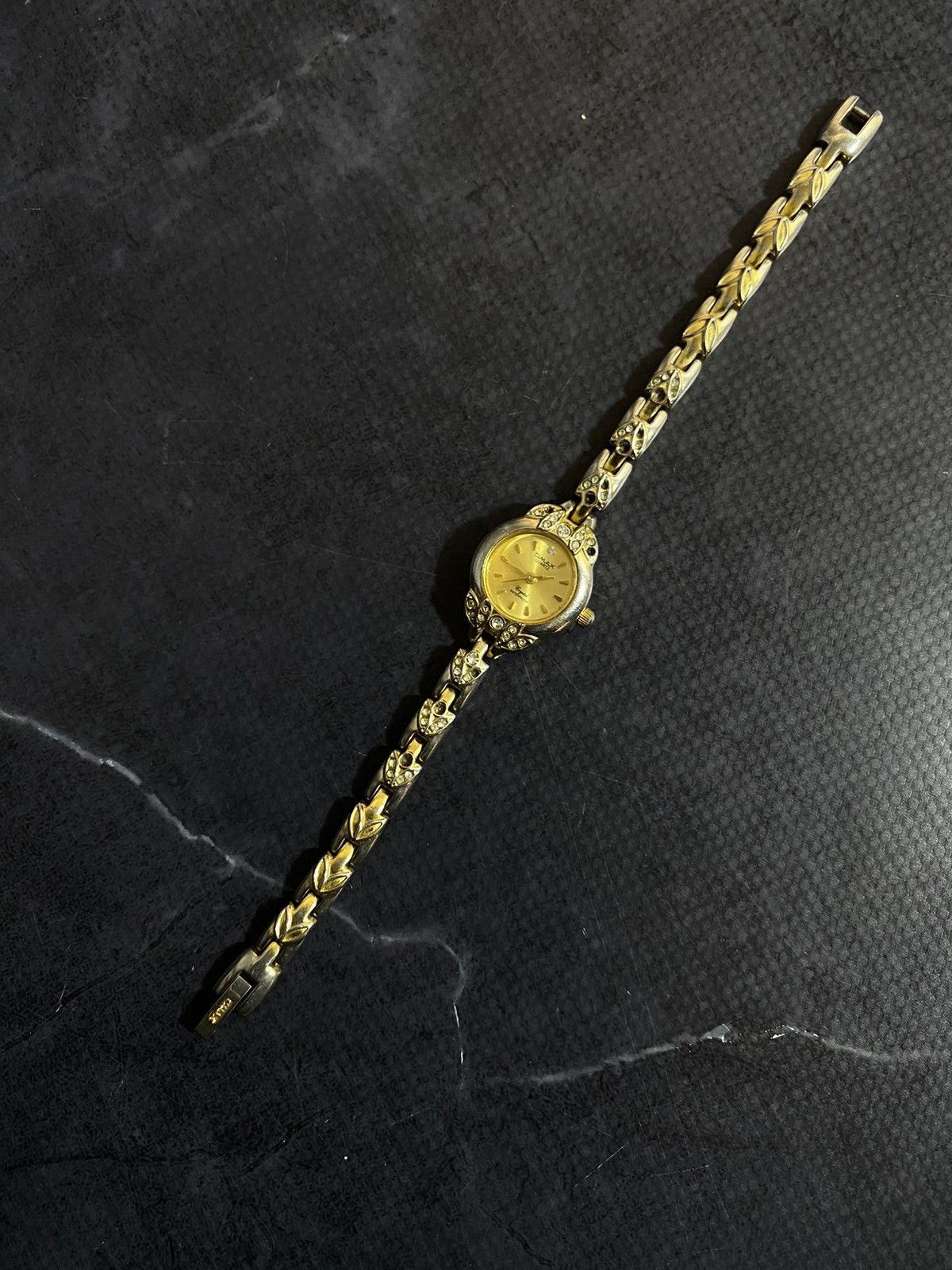 Elegant Omax Women’s Watch with Crystals Japanese Brand