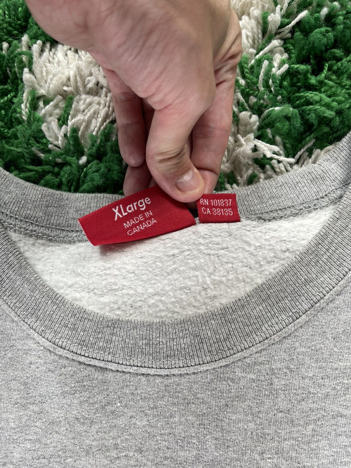 Supreme Supreme Cutout BOGO Crewneck Size US XL / EU 56 / 4 - 4 Thumbnail