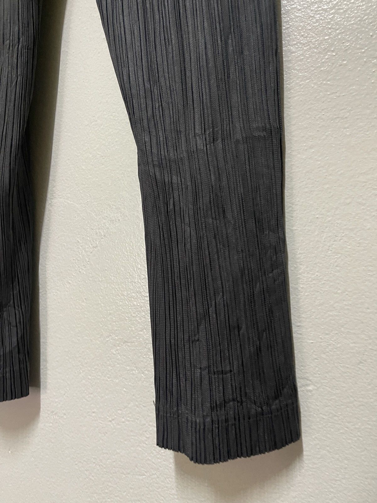 Pleats Please Issey Miyake PLEATS PLEASE High-Waist Tapered Leg Trousers Size 30" / US 8 / IT 44 - 10 Thumbnail
