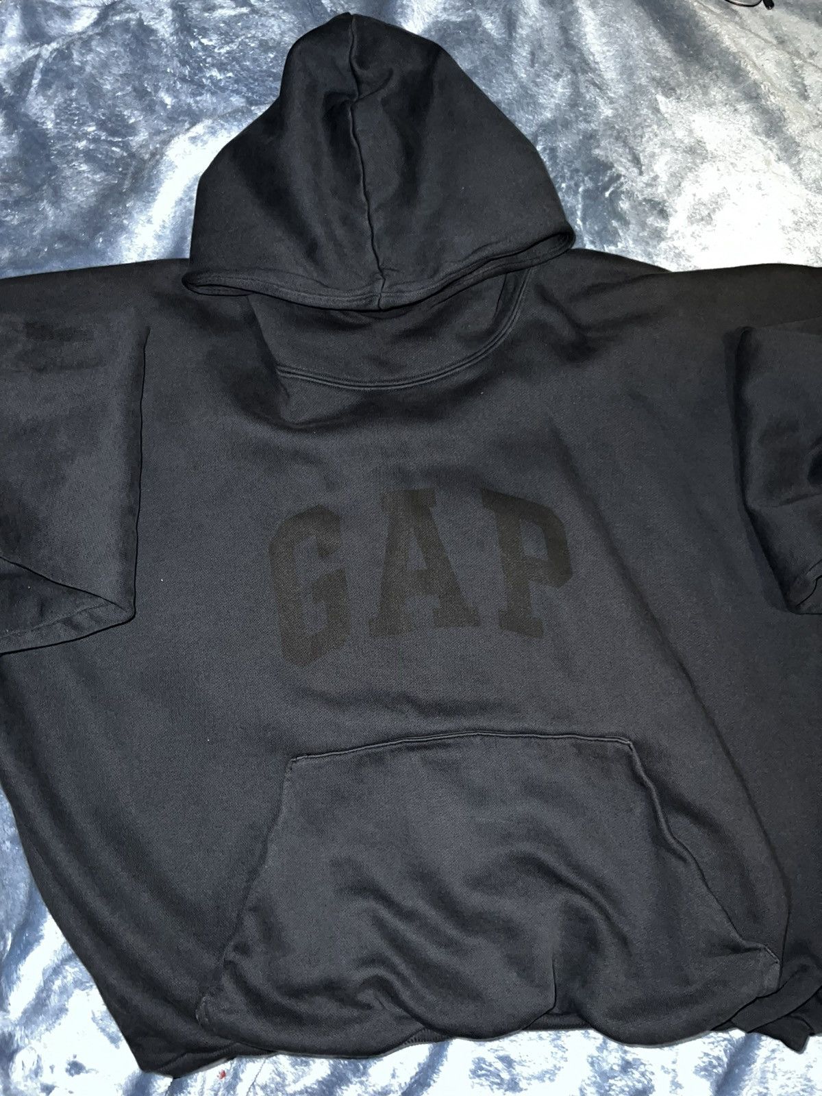 Balenciaga × Gap × Kanye West YGEBB Dove Hoodie Washed Black Size US L / EU 52-54 / 3 - 3 Thumbnail
