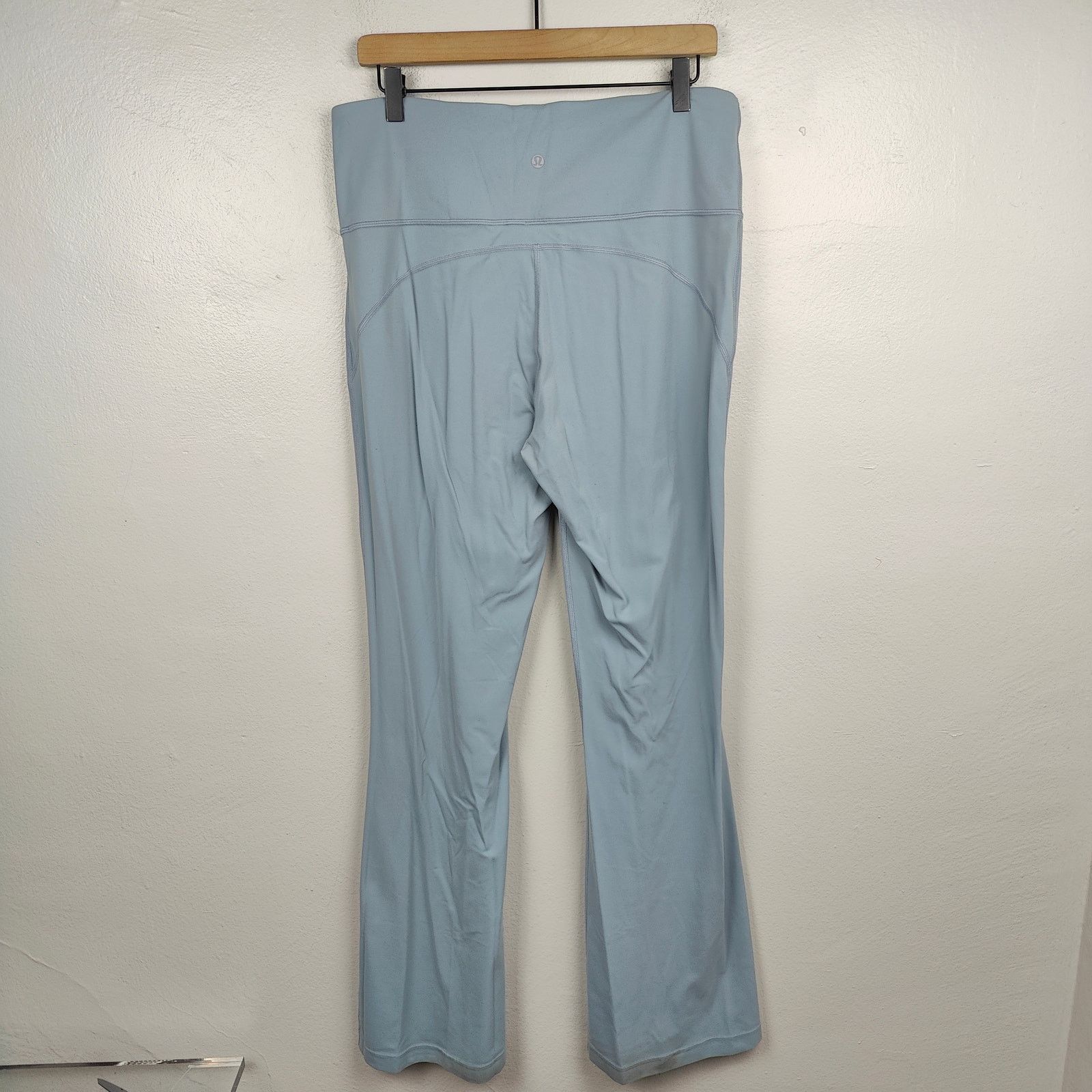 Lululemon Lululemon Groove Super-High-Rise Flared Pant Womens 14 Nulu Size 36" / US 14 / IT 50 - 5 Thumbnail